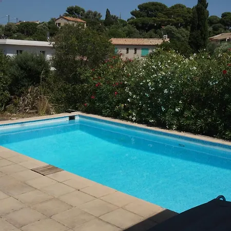 Presqu'ile De Giens 耶尔