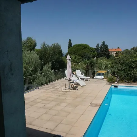 Presqu'ile De Giens Daire